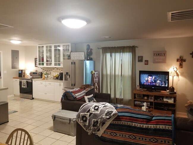 Sala de estar/cocina - 3162 E Fm 389