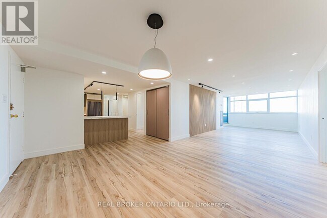 Photo du bâtiment - 3131 Bridletowne Cir