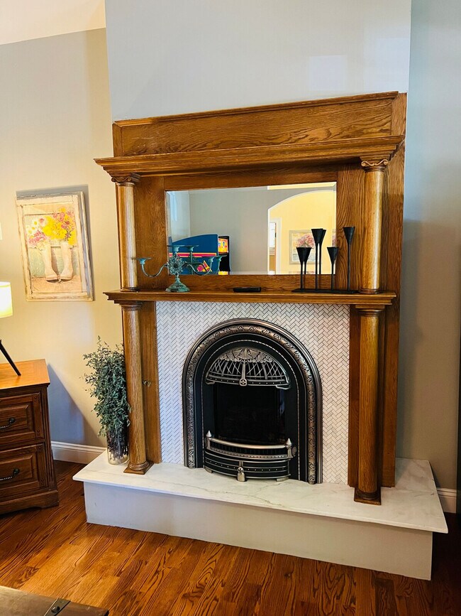 Building Photo - 3209 W Fairview Pl