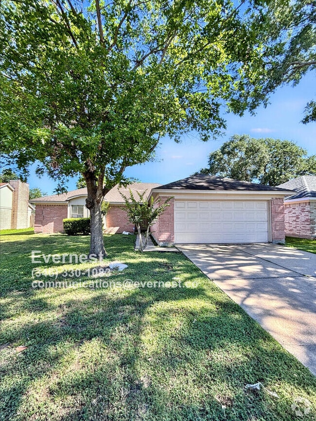 Building Photo - 21222 Park Mt Dr