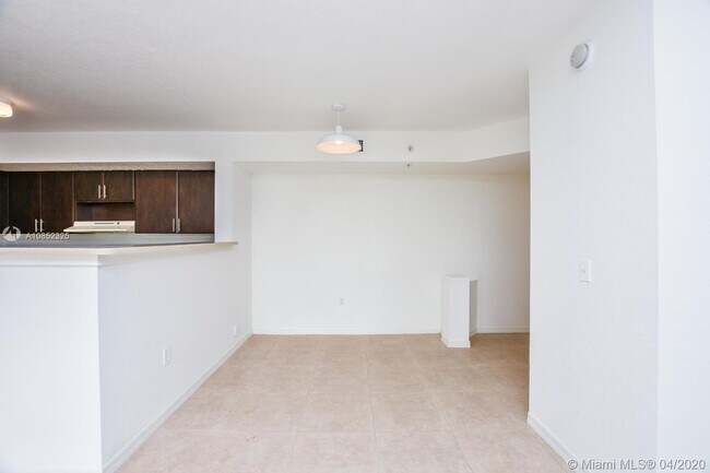 Building Photo - 13780 NE 3rd Ct