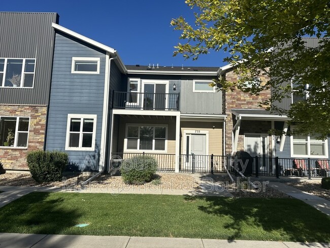 Building Photo - 733 Grandview Meadows Dr