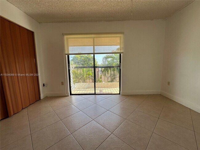 Foto del edificio - 2186 W 60th St