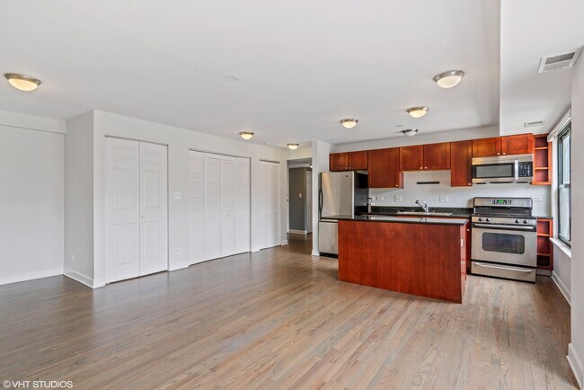 Foto del edificio - 2545 W Catalpa Ave