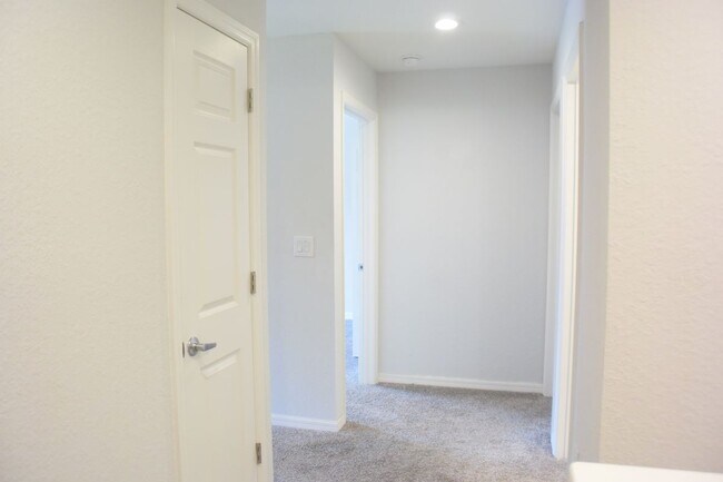 Building Photo - 1213 Grantham Dr