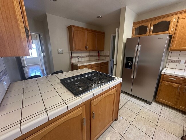 Building Photo - 4 Bed 3 Bath Single Family Home