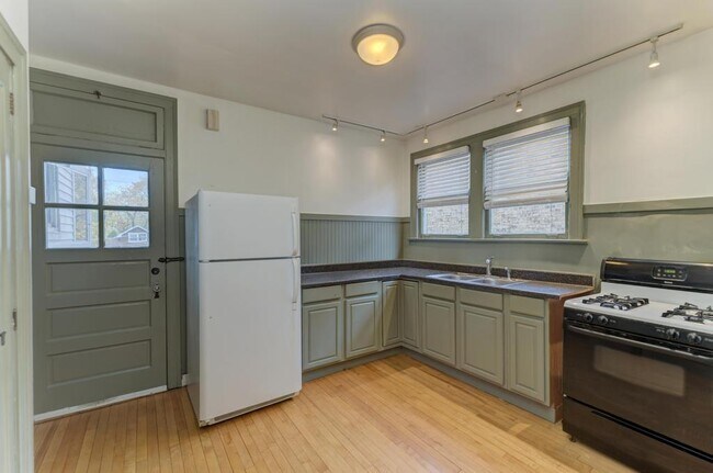 Foto del edificio - 6738 N Rockwell St