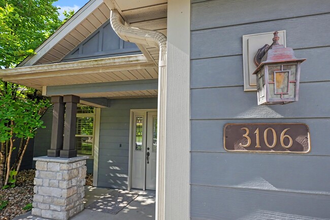 Foto del edificio - 3106 Wisteria Ln