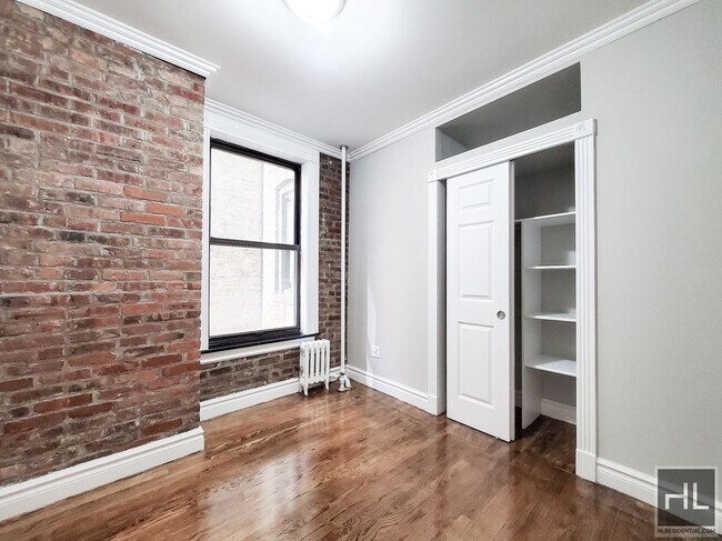 Foto del edificio - E 18TH ST.