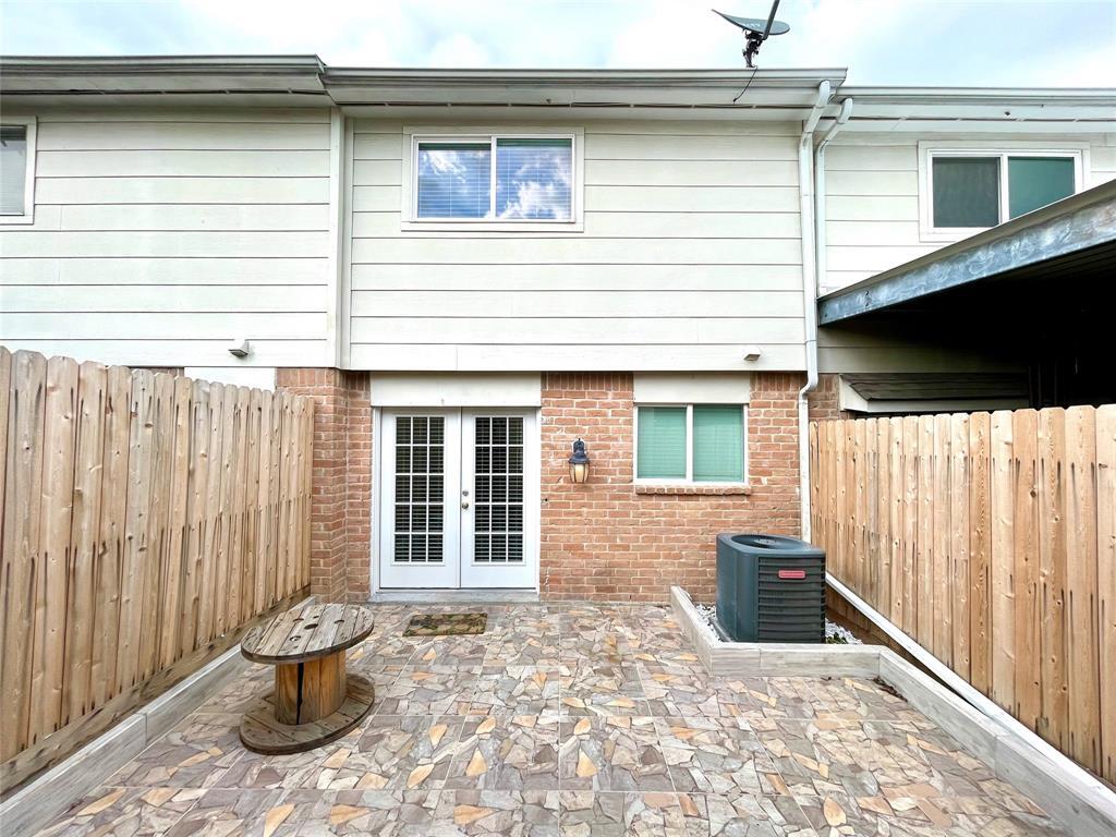 Primary Photo - 11525 Beechnut St