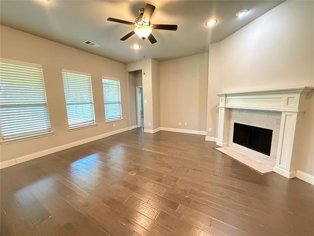 Building Photo - 7924 Buttonwood Dr