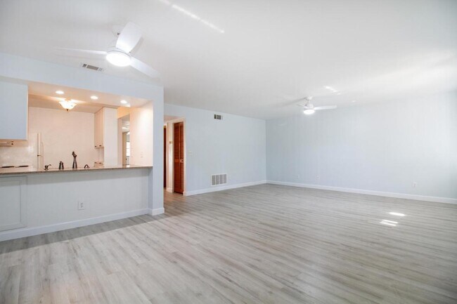 Building Photo - 13250 Ridge Rd