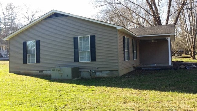 Building Photo - 200 Battlefield Rd