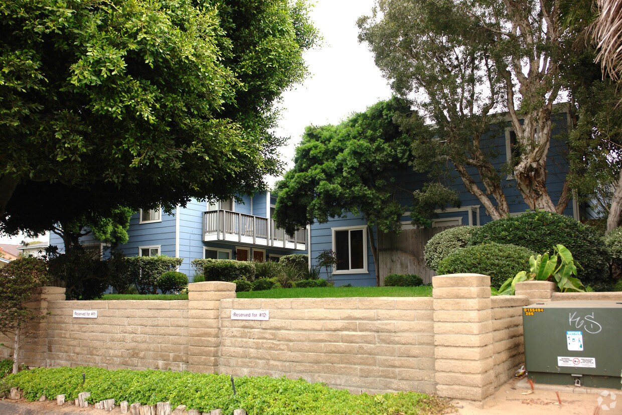 Foto del edificio - 981 N Vulcan Ave