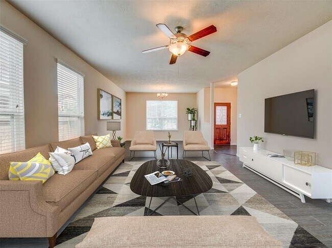 Foto del edificio - 3410 Lilac St