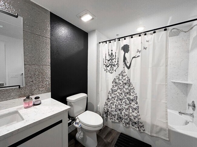 Foto del edificio - Fully Furnished Resort-Style Condo