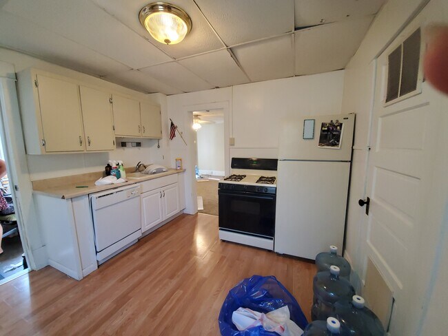 Building Photo - 3205 N 45th St