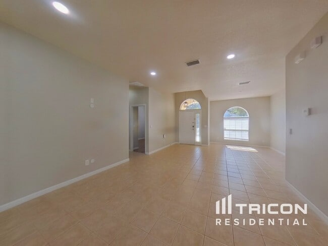 Building Photo - 4907 Cape Hatteras Dr