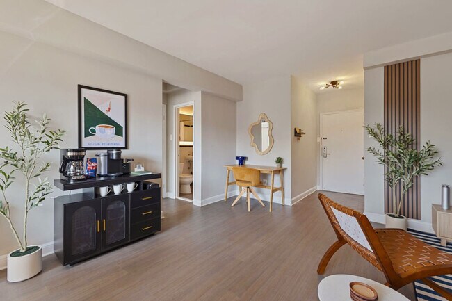 Foto del edificio - 1500 Arlington Blvd