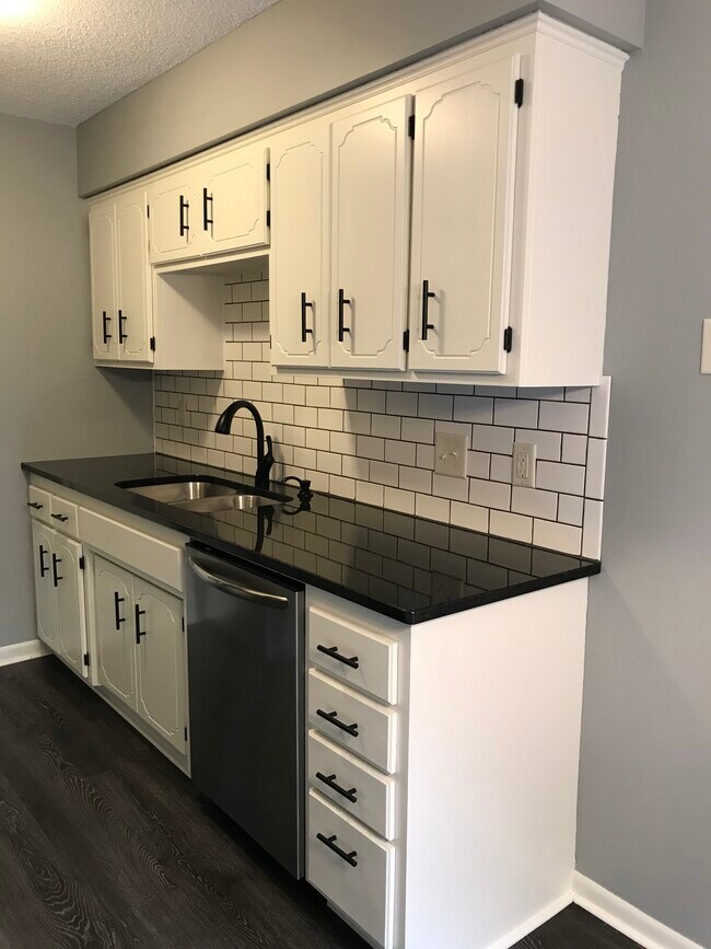 Ample storage - 2B Shady Way