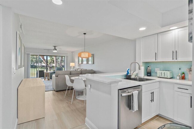 Foto del edificio - 433 Cerromar Ln