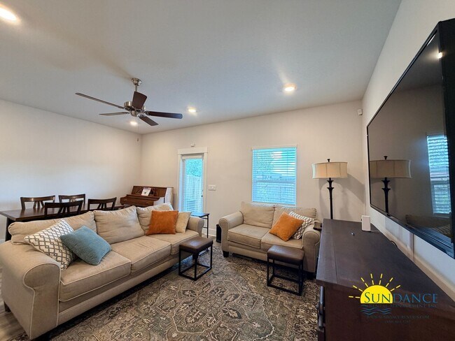 Foto del edificio - Beautiful 2 Story Townhouse in Milton – Close to Schools, Shopping & NAS Whiting Field!