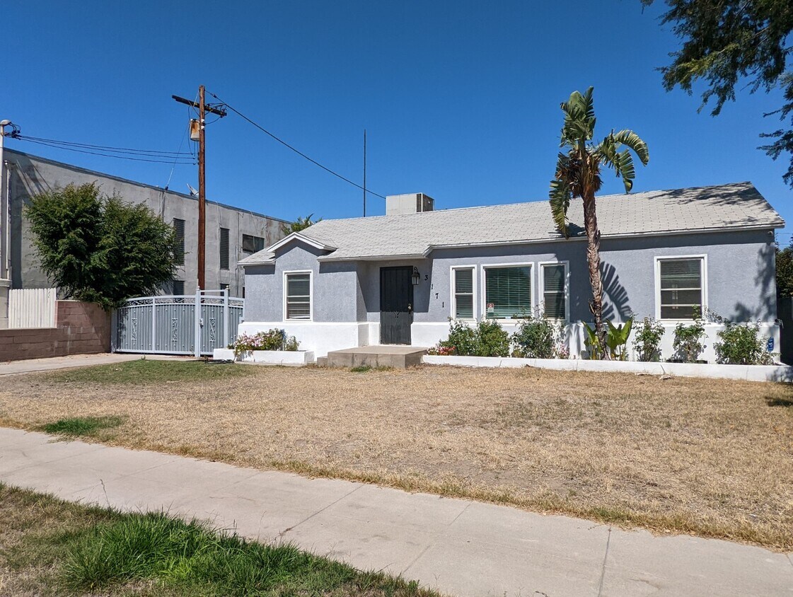 3171 N Sierra Way, San Bernardino, CA 92405 House Rental in San