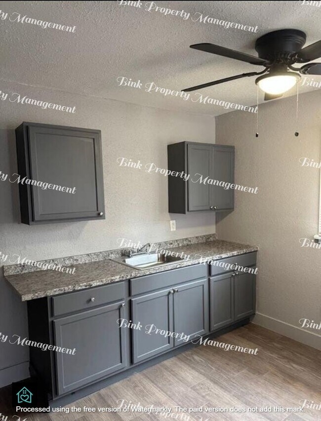 Foto del edificio - 2233 Springhill Ave