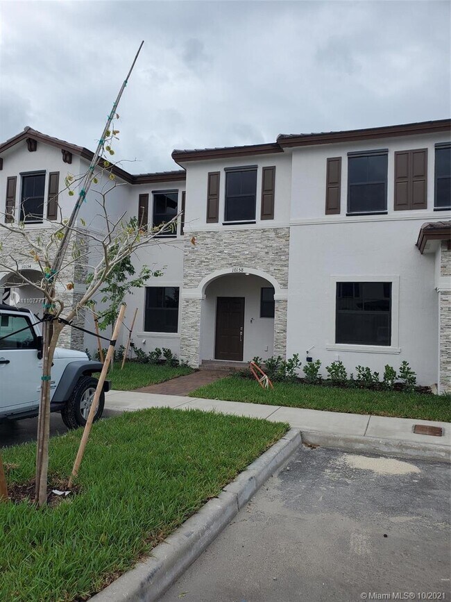 Building Photo - 10158 SW 228th Terrace