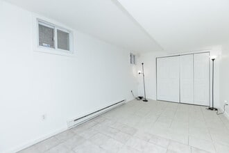 Building Photo - 121 67th St