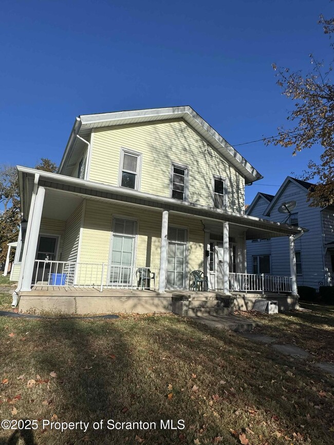 Foto del edificio - 1721 N Sumner Ave