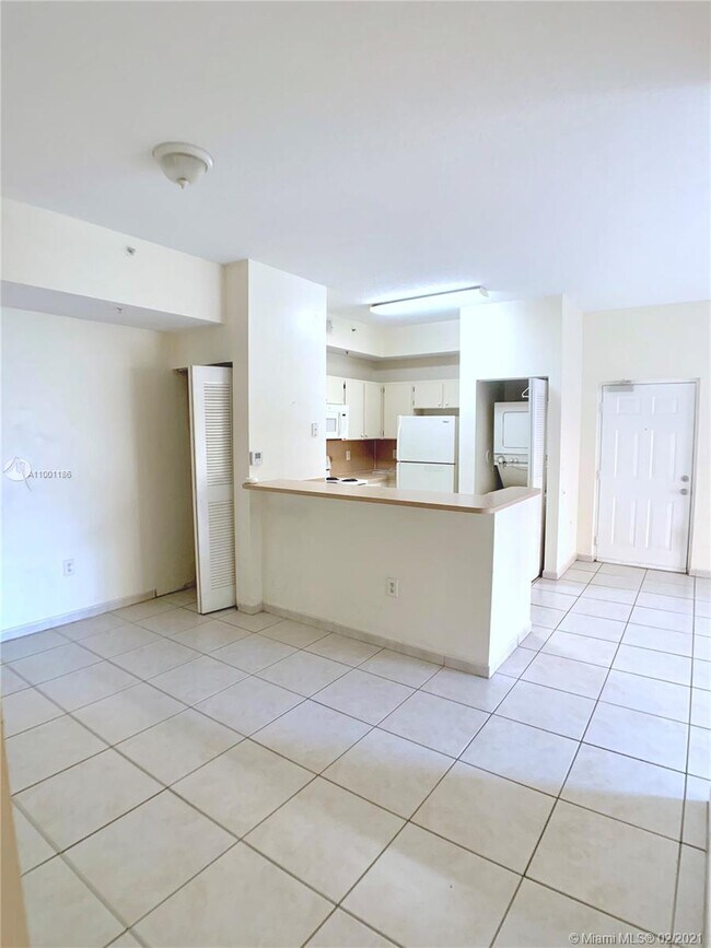 Foto del edificio - 7280 NW 114th Ave