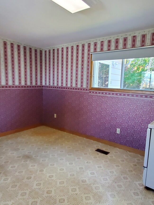 Building Photo - Nestled in the pine trees