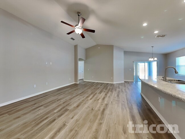 Building Photo - 8070 Diamond Creek Ln