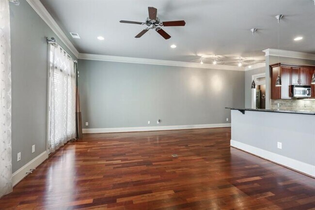 Foto del edificio - 700 Piedmont Ave NE