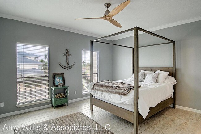 Building Photo - 15302 Bonasse Ct