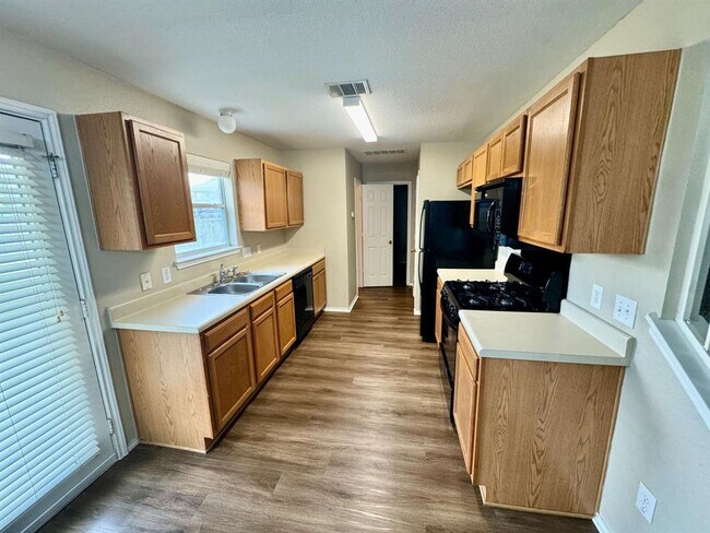 Building Photo - 398 Paddington Dr