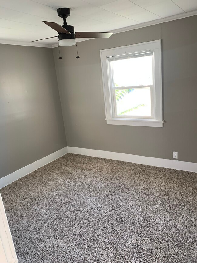 Dormitorio 1 - 1122 S Webster St