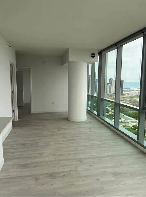 Foto del edificio - 1001 N Lake Shore Dr