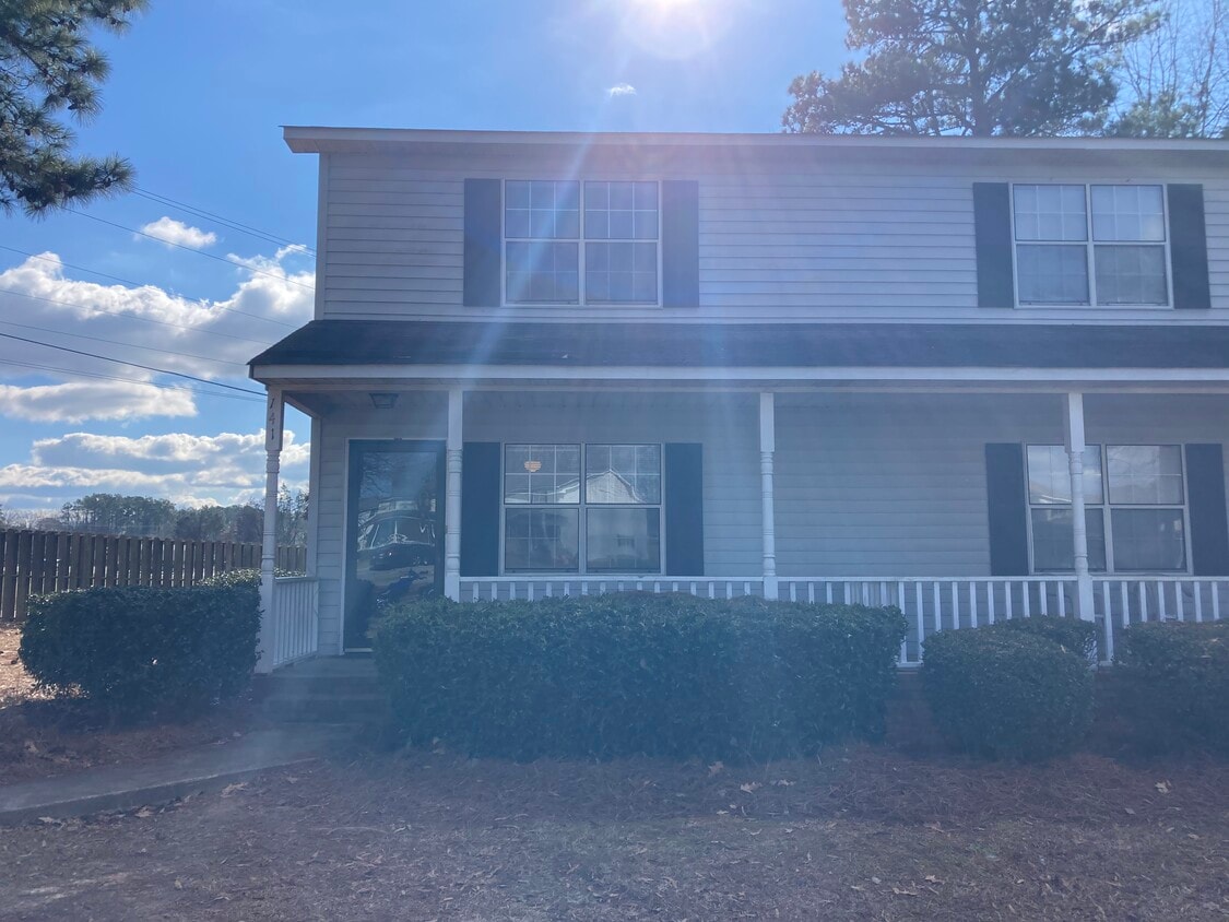 141 Country Village Ct Unit 141, Greenwood, SC 29649 Condo for Rent