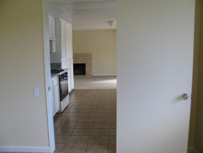 Building Photo - 4bd/2.5ba House - Moreno Valley