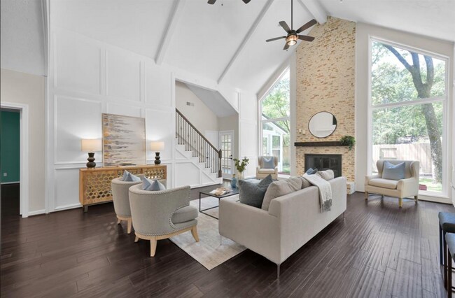Building Photo - 2811 Crossvine Cir