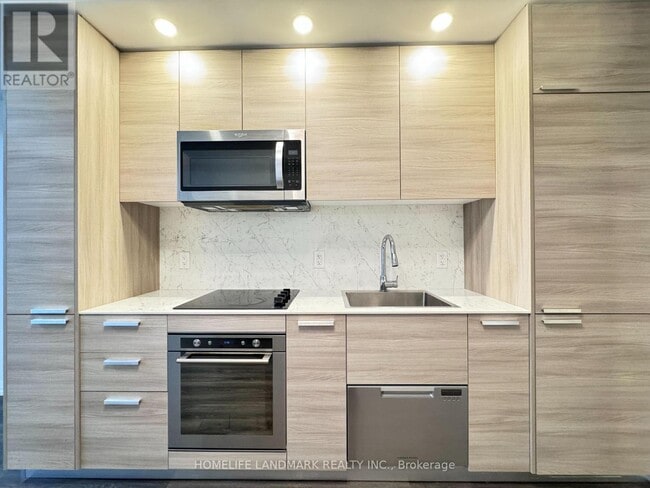 Building Photo - 75 Canterbury Pl