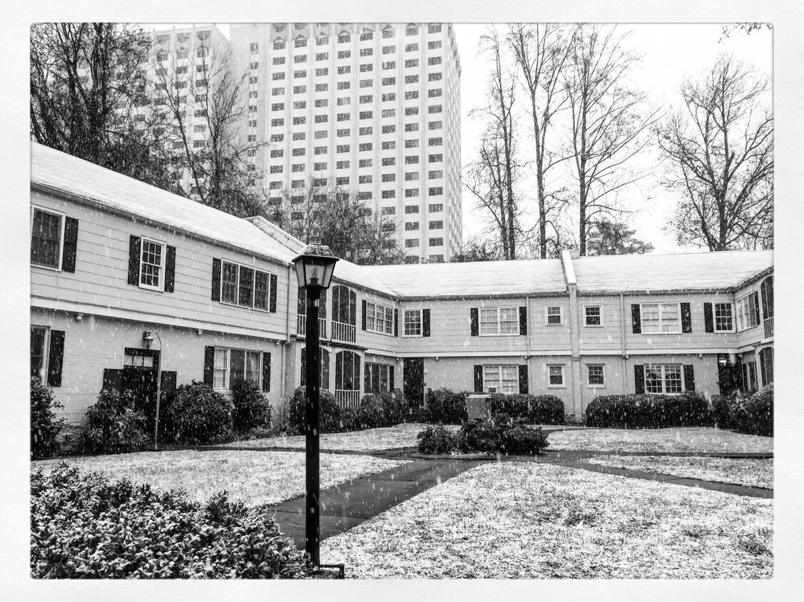 Primary Photo - 50 Terrace Dr NE