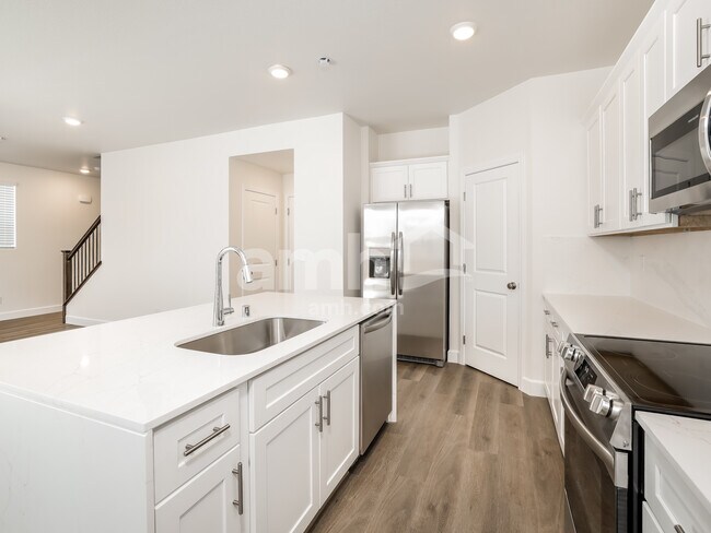 Building Photo - 6451 Intuition Ln