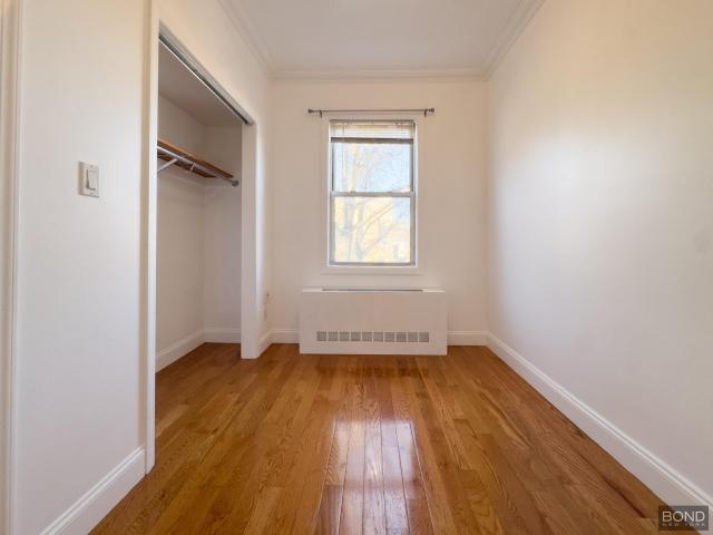 Building Photo - 3 bedroom in Brooklyn NY 11222