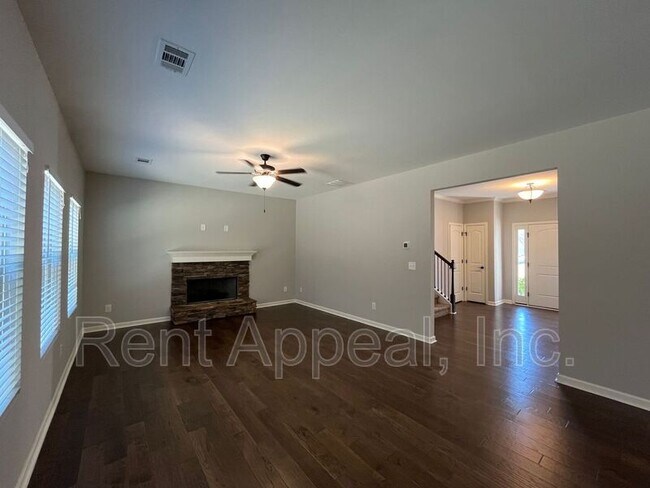 Foto del edificio - 106 Gunier Cir