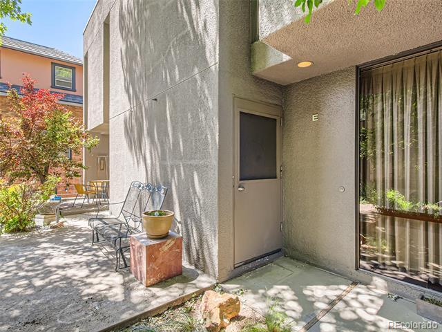 Foto del edificio - 1070 Race St