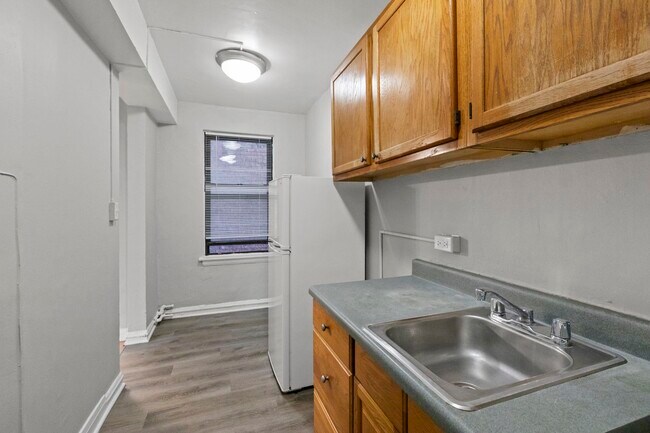 Foto del edificio - 630 W Sheridan Rd