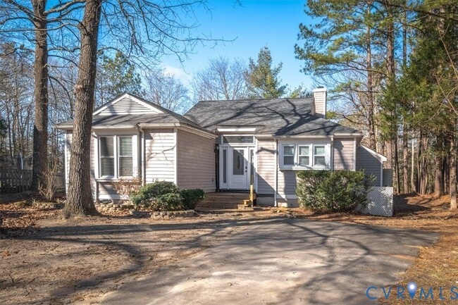 Foto del edificio - 5600 Woods Walk Rd